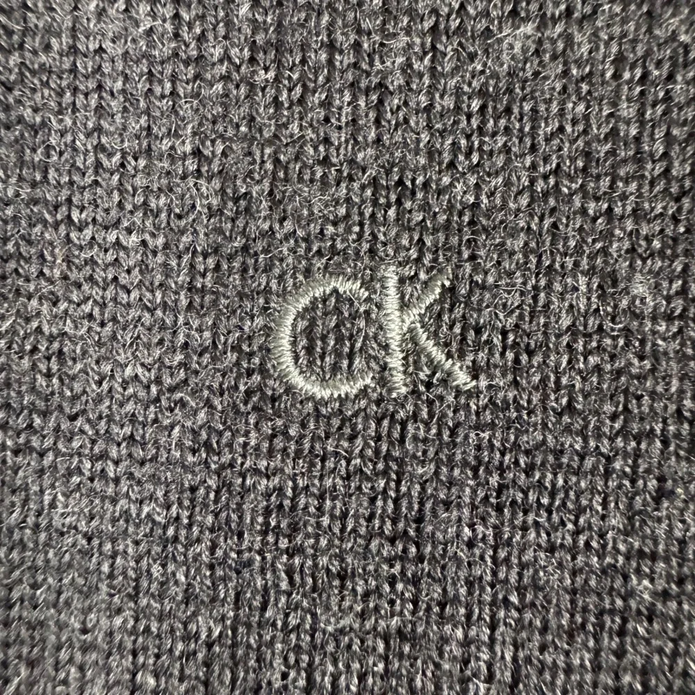 Calvin Klein V-Neck Sweater Mens L Grey Italian Merino Wool Embroidered CK Logo